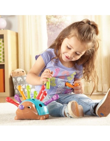 Smulkiosios motorikos žaidimas Ežiukas - Lavinamieji žaislai nuo 18 mėnesių Smulkiosios motorikos žaidimas Ežiukas - Lavinamieji žaislai nuo 18 mėnesių