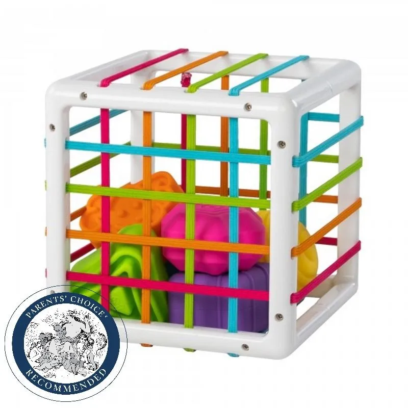 InnyBin formų rūšiavimo žaidimas kūdikiams Fat Brain Toys - vaizdas baltame fone