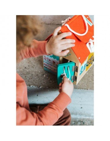 Lilliputiens veiklos namukas - Lavinamieji žaislai vaikams Lilliputiens veiklos namukas - Lavinamieji žaislai vaikams