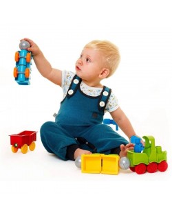 Magnetinės kaladėlės -  Lavinamieji žaislai vaikams nuo 1 metų