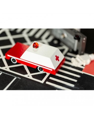 Candylab medinis greitosios pagalbos automobilis - Mediniai mašinų modeliukai Candylab medinis greitosios pagalbos automobilis - Mediniai mašinų modeliukai