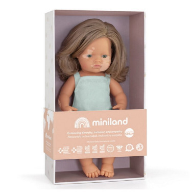 Miniland lėlė mergaitė turinti baltmę - Vanile kvepiančios lėlė