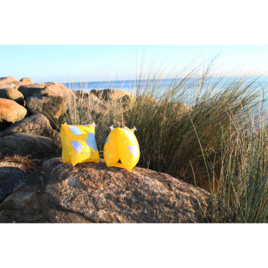 Pripučiamos plaukimo rankovės (2-6 metų vaikui) paplūdimyje