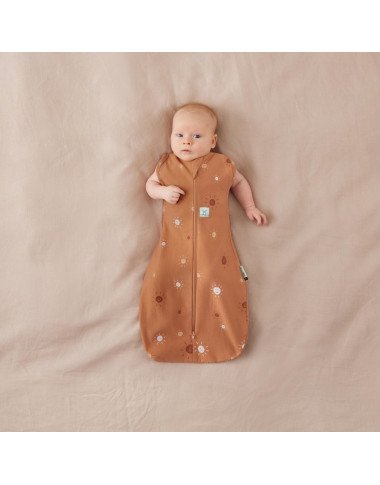 ergoPouch Swaddle miegmaišis kūdikiui 0.2TOG (3-6 mėn.) rudas su saulytėmis