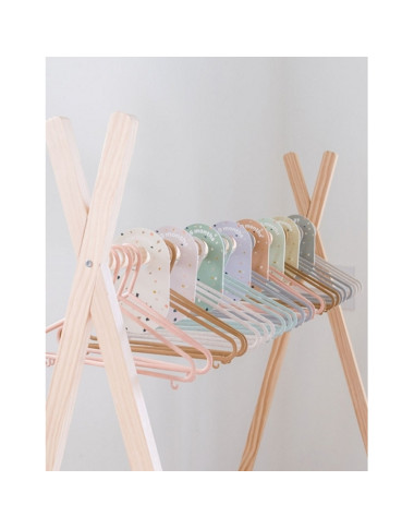 3 Sprouts EKO rudos vaikiškos pakabos (15 vnt.)