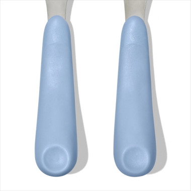 OXO vaikiški įrankiai Melsvi iš arti rankenėlės