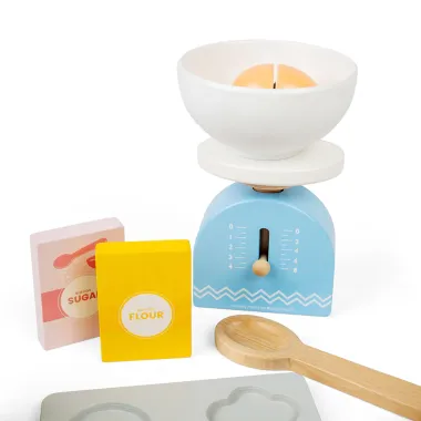 Bigjigs medinis sausainių kepimo rinkinys iš arti, matosi svarstyklės