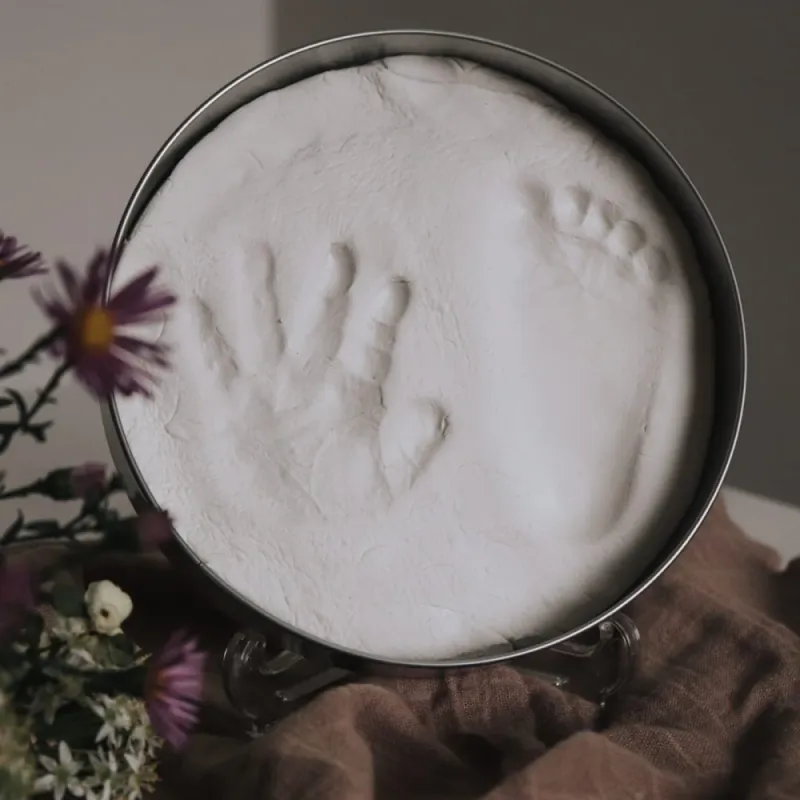 Balts rāmītis ar mazuļa rokas/pēdas nospiedumu - Lapute.lt