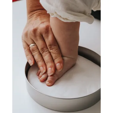 Balts rāmītis ar mazuļa rokas/pēdas nospiedumu - Lapute.lt