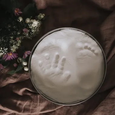 Balts rāmītis ar mazuļa rokas/pēdas nospiedumu - Lapute.lt