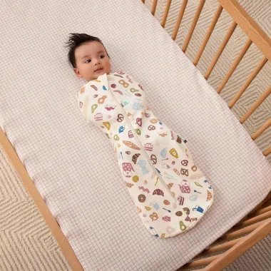 ergoPouch Swaddle miegmaišis kūdikiui 1.0TOG (3-6 mėn.) ir kūdikis