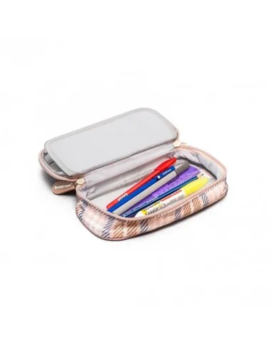 Rozā penālis "Jaukie draugi"