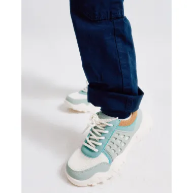 Melsvi vaikiški sportiniai batai (25-32) - batukai ant vaikiškos kojos