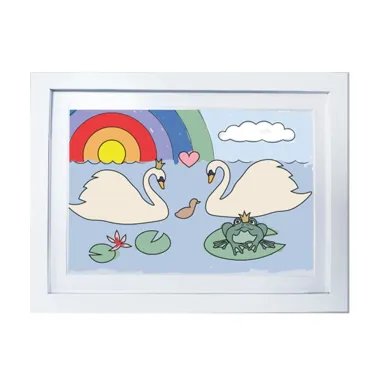 Vaikų piešinių atidaromas rėmelis - vaizdas baltame fone horizontaliai