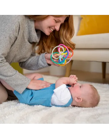 Winkel Colorpop kramtukas–barškutis kūdikiams - vaizdas baltame fone iš priekio