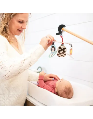 Wimmer Stim To Go kelioninė karuselė kūdikiams - vaizdas baltame fone