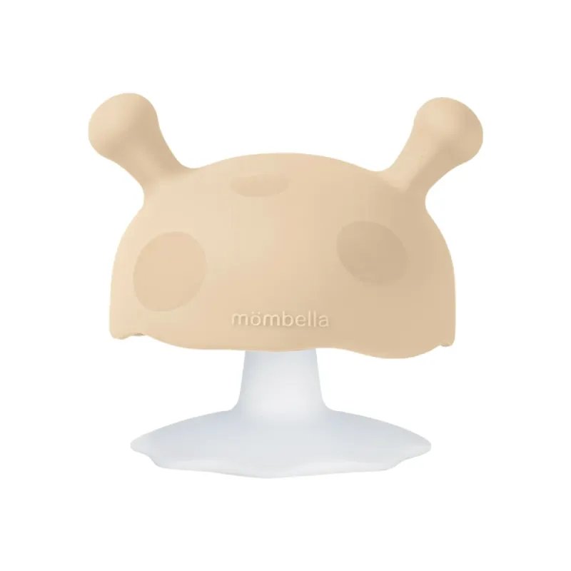 Mombella kramtukas Grybas rusvas - vaizdas baltame fone