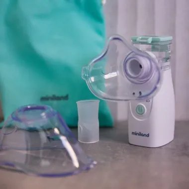 Miniland Nebuclean rinkinys – kaukės, antgalis ir kelioninis maišelis.