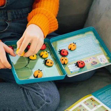 Galvosūkis vaikams su magnetinėmis detalėmis Logibugs