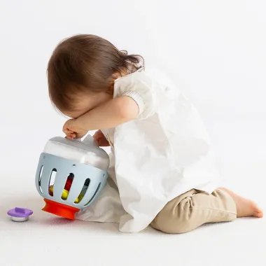 1Curiosity Žibinto rinkinys – akiniai, muilas, kamuoliukas, skardinė