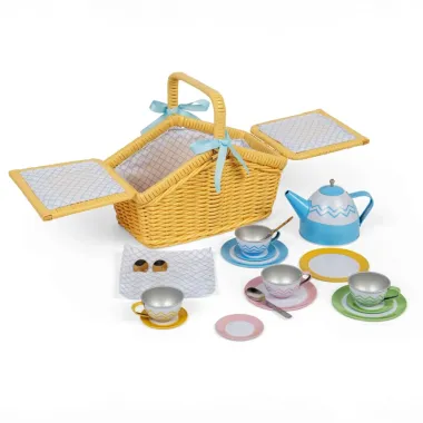Medinis pikniko rinkinys pintinėje vaikams - arbatinukas, puodeliai, lėkštės.