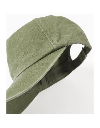 Zaļa cepure ar nagu (3/5–12/14) Zaļa cepure ar nagu (3/5–12/14)