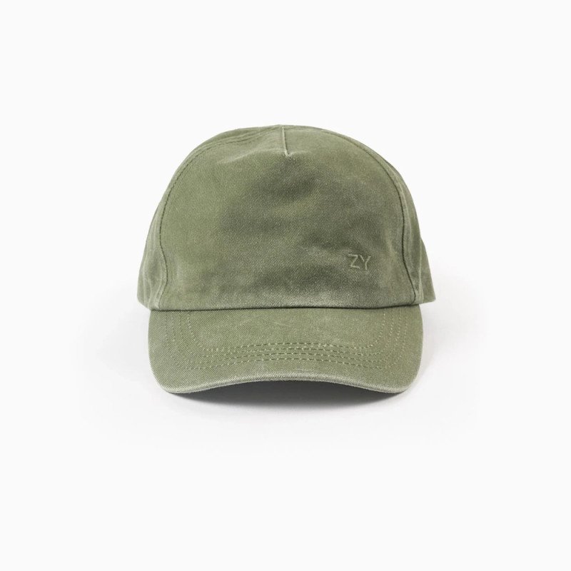 Zaļa cepure ar nagu (3/5–12/14)