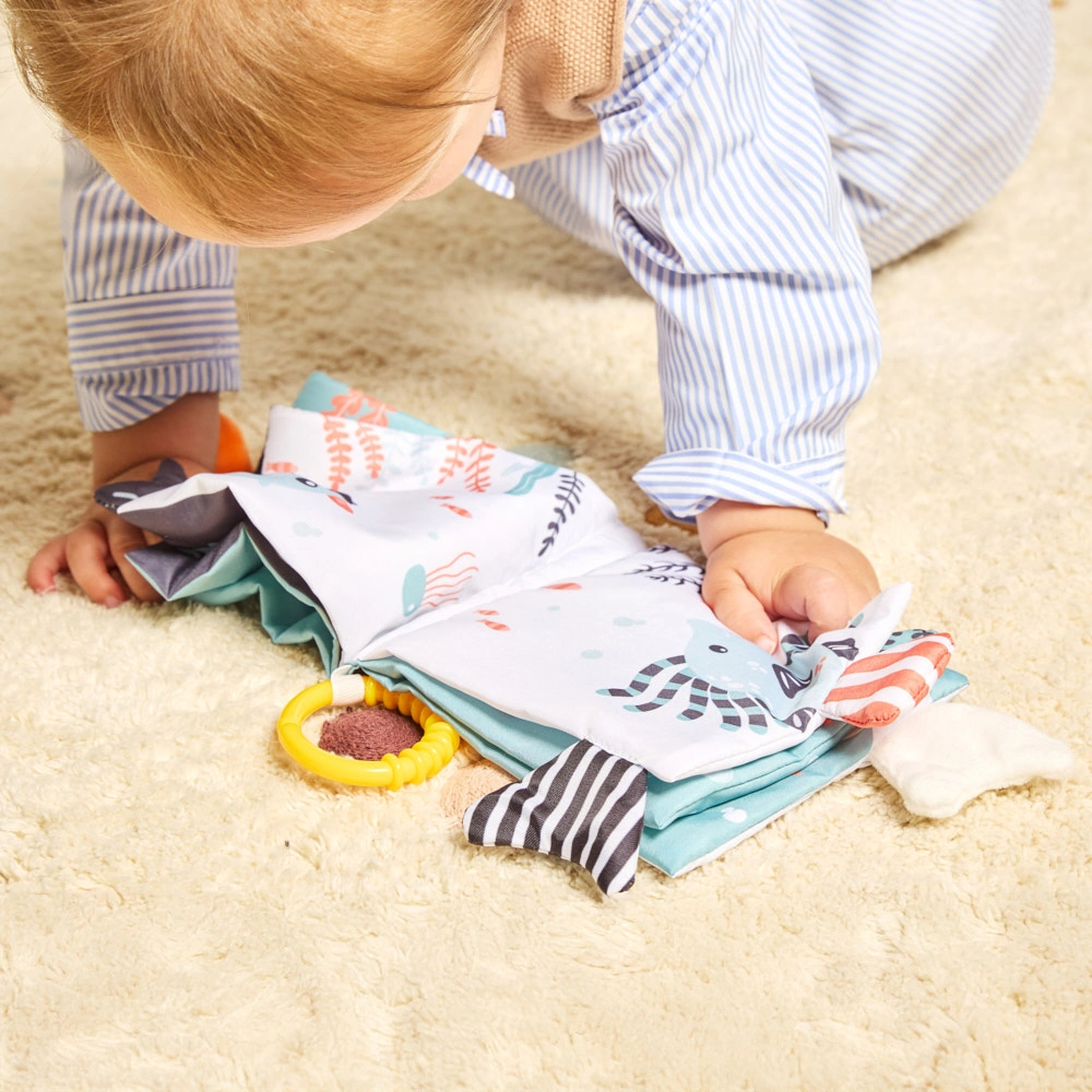 Dovanų idėjos naujagimiams - minkštos pirmosios knygutės